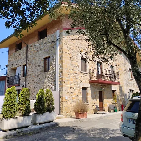 Basquebnb Dos Suites Como Una Casa Hébergement de vacances Guyuria
